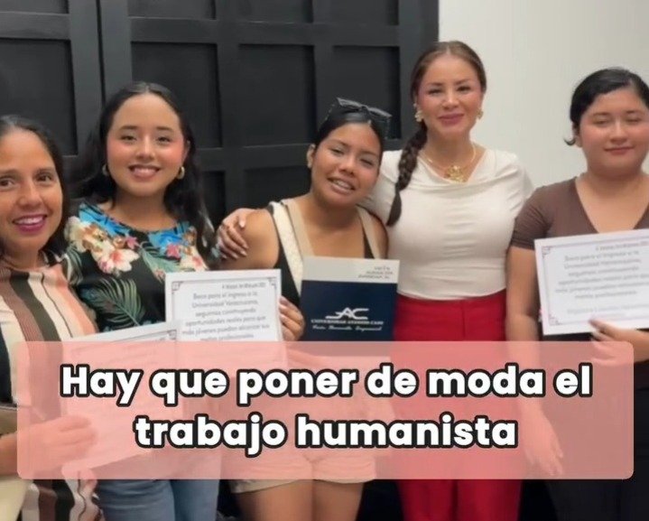 Entregué las primeras becas a nuestras alumnas del Curso de Preparación 2025