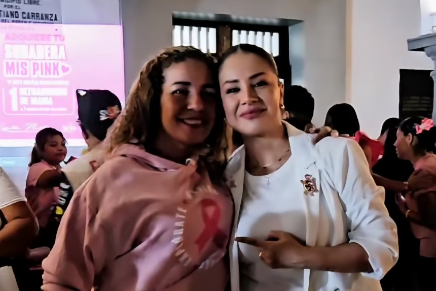 Entrega de 200 sudaderas MIS Pink